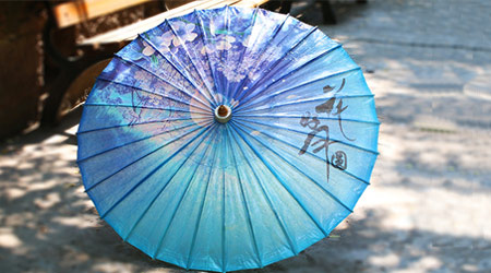 Give girls these 10 ancient gifts with beautiful meanings