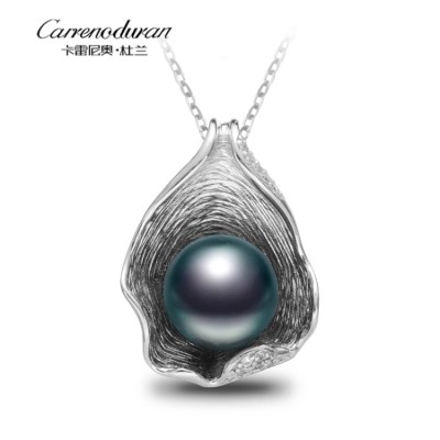 French Tahitian black pearl necklace