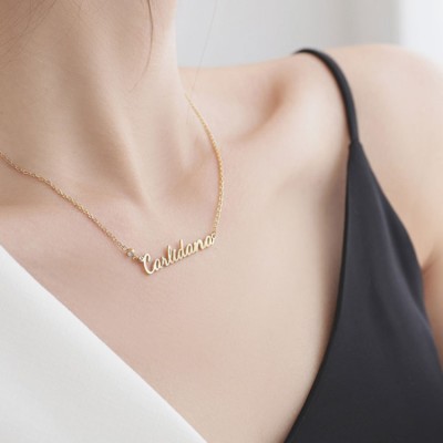 Personal name necklace customization