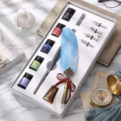 European retro feather pen set