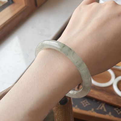 Tianshan Jade Flower Bracelet