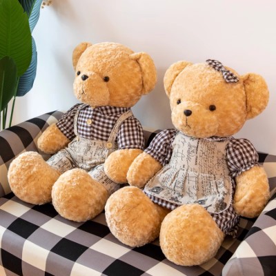 Wedding couple teddy bear pair
