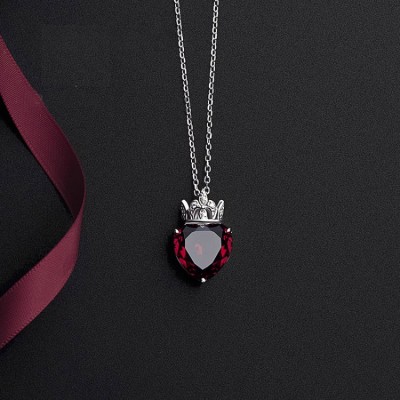 Heart Crown Crystal Necklace