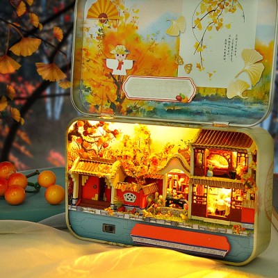 Box Theater Assembling House