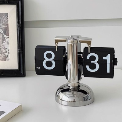Mechanical automatic page turning alarm clock