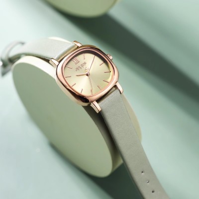 Julishi small fresh girls bracelet watch
