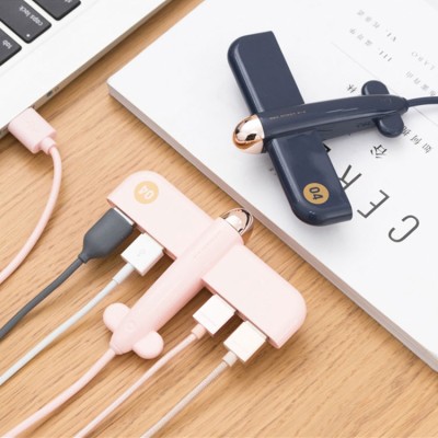Cute little airplane USB hub
