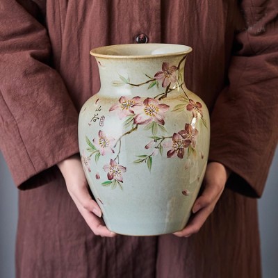 Jingdezhen Chinese ceramic vase
