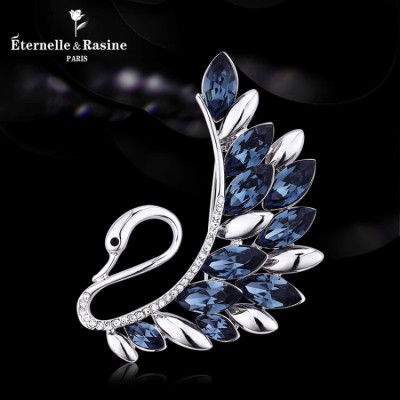 Eternelle light luxury swan brooch