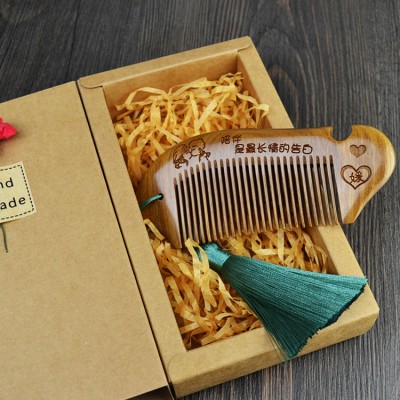 Natural green sandalwood engraved wooden comb