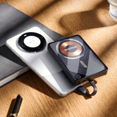 Momax Magnetic Wireless Power Bank