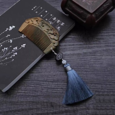 Chinese style carved wooden comb