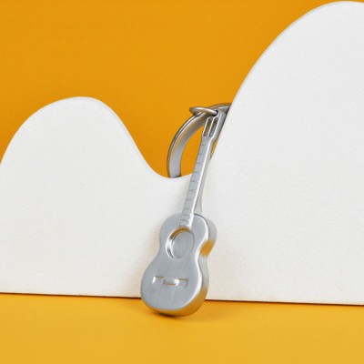 Creative guitar keychain
