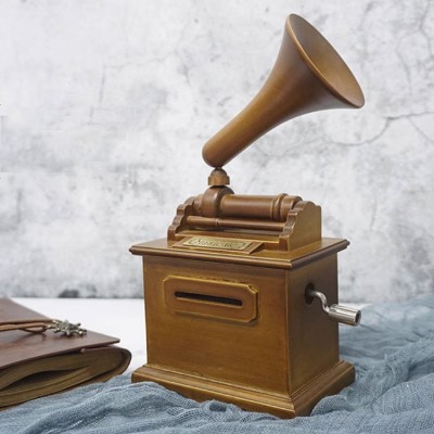 Retro fonograf müzik kutusu