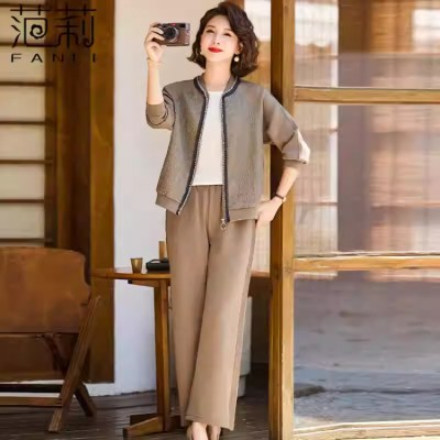 Mother's traditional Chinese autumn two piece suit
