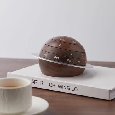 Creative solid wood planet calendar