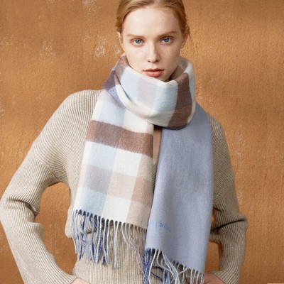MARJAKURKIWomen's wool scarf
