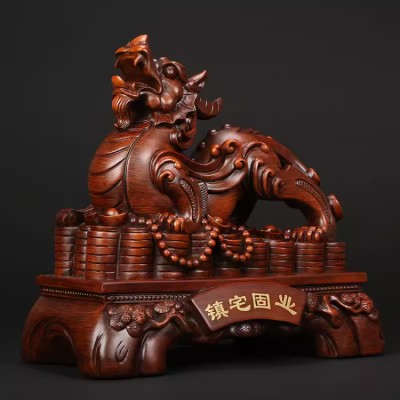 A pair of Pixiu ornaments to attract wealth and ward off evil