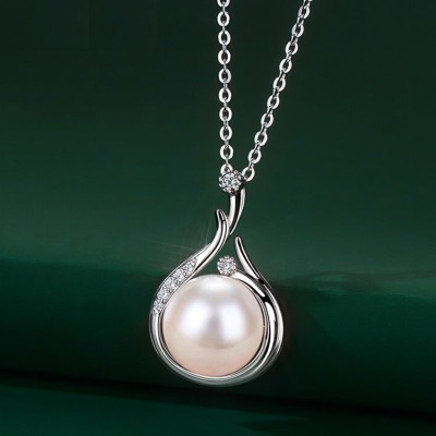 Natural mother of pearl pendant